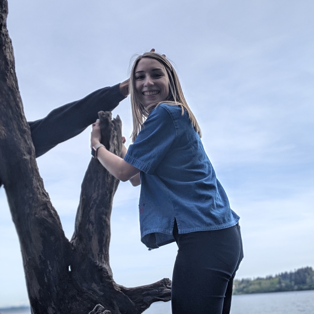 Meet your Posher, Hallie